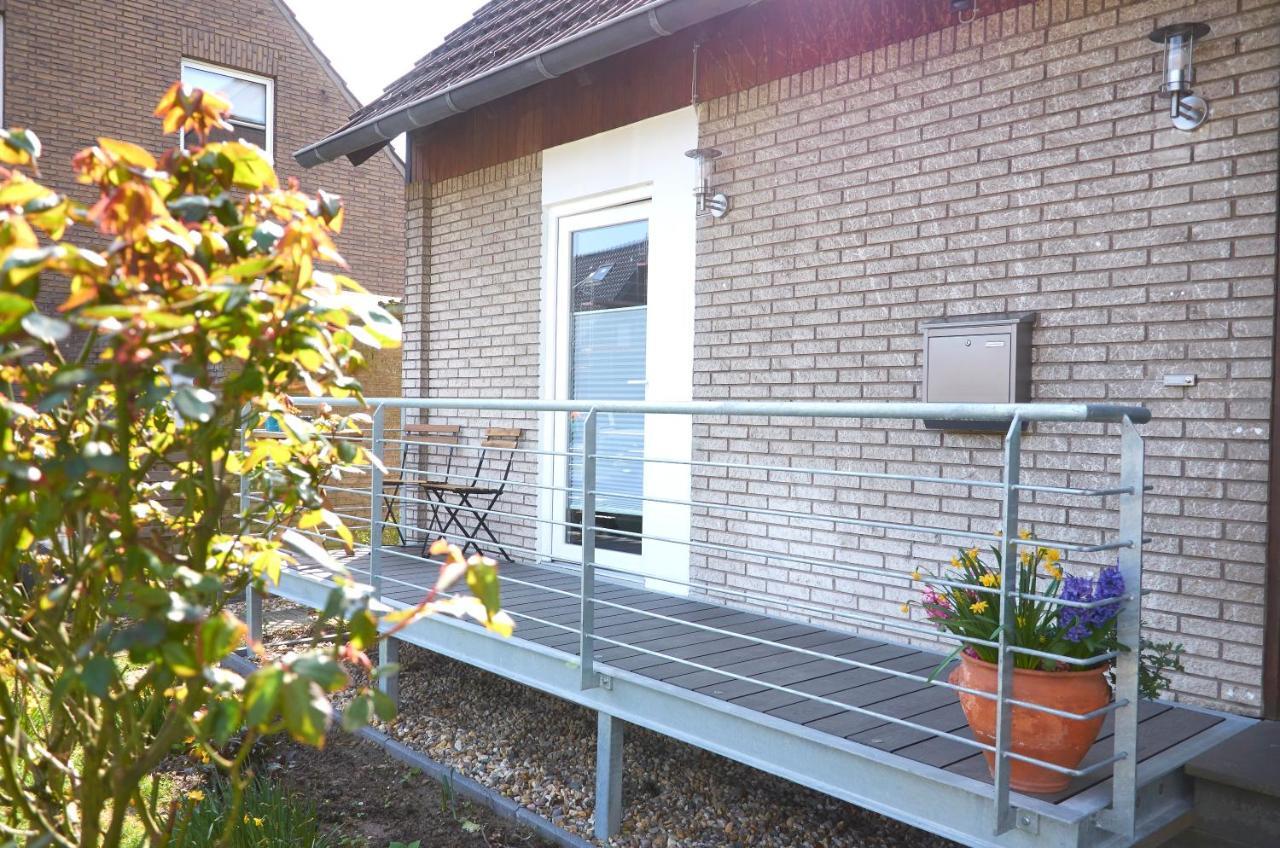 Schoenes Appartement In Meerbusch Am Buschend Exterior photo